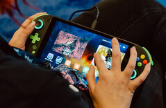 目前只有少数制造商发布了基于英特尔流星湖技术的游戏掌机。(图片来源:英特尔)