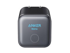 Anker 带智能显示屏的 Nano 45W 墙式充电器（如图）可能具有电池保护模式。(图片来源：AnkerInsider via X.com）