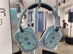 Nothing Headhone (1) 的设计与众不同，但其规格却并非闻所未闻。(图片来源：nothing_fan_blog via Instagram）