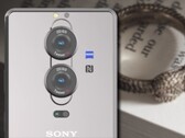 一张线图和非官方概念视频显示,索尼Xperia PRO I-II采用双1英寸传感器。(图片来源:Multi Tech Media/Unsplash - edited)