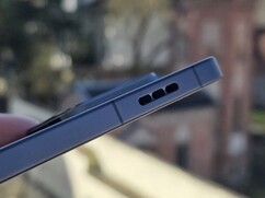 iQOO 15 Ultra 的散热孔