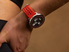 Amazfit 的 Active 2 智能手表(图中为高级版)正在接收 6.9.0.1 版软件。(图片来源:Amazfit)