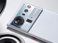 Z80 Ultra 将于 10 月 22 日发布。图：手机的相机岛。(图片来源：努比亚）