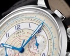 Timex Marlin Neo Classic 计时码表奶油色表盘的特写,表盘配有蓝色指针和阿拉伯数字,红色测速刻度,以及外缘环绕的蓝色测距刻度。