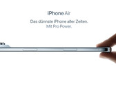 Apple 最近，苹果公司发布了有史以来最薄的 iPhone Air。(图片来源：Apple)
