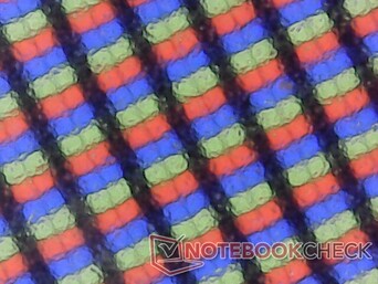 与其他大多数 Gram 笔记本电脑不同的是,Gram Book 15 配备的是哑光面板,而不是亮光面板