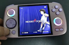Anbernic 曾发布过一款采用 1:1 宽高比显示屏的游戏掌机。(图片来源：Anbernic via Retro Handhelds）