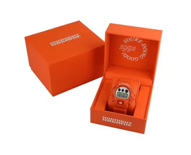 这种颜色源自June那辆1987年款雪佛兰科尔维特的定制内饰。