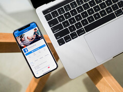 Meta 因 2018 年 Facebook 安全漏洞事件被罚款 2.51 亿欧元（图片来源：Timothy Hales Bennett on Unsplash）