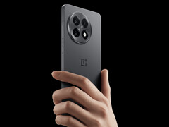 OnePlus 13R 将提供星云黑和星光轨迹两种颜色（图片来源：OnePlus）