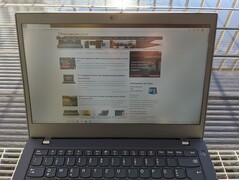 ThinkPad L14 G2 - 户外使用