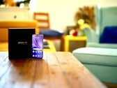 Vivo X300 FE 机身小巧、品质上乘，但价格依然亲民。