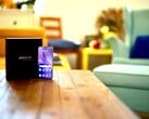 Vivo X300 FE 机身小巧、品质上乘,但价格依然亲民。