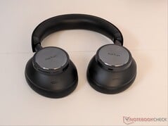 黑色款 EarFun Wave Pro X。