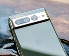 谷歌 Pixel 7 Pro 现在总共获得了五个主要的Android 更新，而不仅仅是三个。(图片来源：Triyansh Gill）