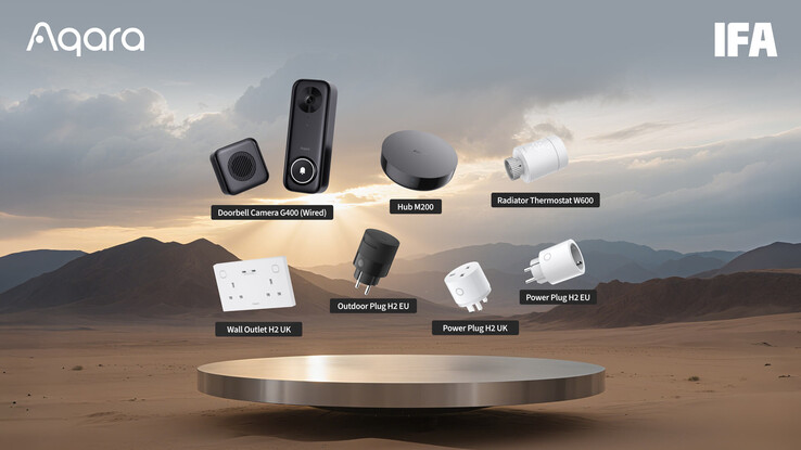 Aqara 在 IFA 2025 上展示了 Hub M200（上图，中）和其他智能家居产品。(图片来源：Aqara）