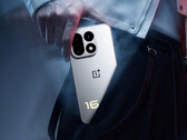 OnePlus 16或将成为安兔兔即将发布的跑分榜单中得分最高的设备之一。图为该手机的宣传图片。