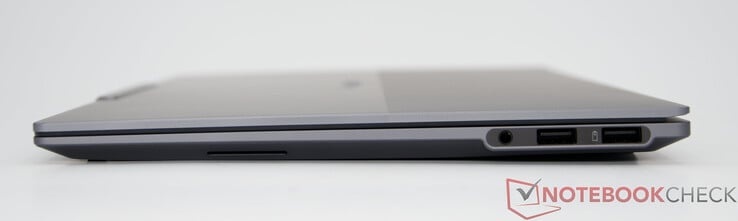 右侧：1个耳机/麦克风组合插孔（3.5毫米），1个USB-A接口（USB 5Gbps），1个USB-A接口（USB 5Gbps），始终开启