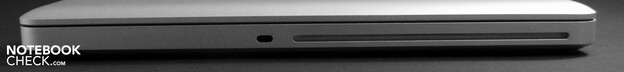 MacBook Pro 17有一个光驱，不支持蓝光/高清DVD。考虑到大约2,500欧元（约合2,733美元）的起价，这是一个耻辱。