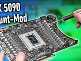 修改后的 RTX 5090（图片来源：der8auer YouTube 频道）