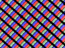 LC 显示器采用经典的 RGB 子像素矩阵，由一个红色、一个蓝色和一个绿色发光二极管组成。