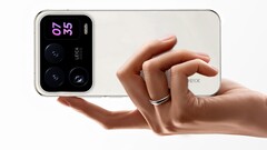 一位泄密者分享了四款即将上市的国产旗舰手机的摄像头草图,并透露了一个共同特点。(图片来源:@Ace100xd)