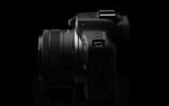 佳能EOS R100的目标是超预算无反光镜相机市场，其功能有限，硬件陈旧。(图片来源：佳能)
