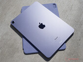 Apple 预计 iPad Air 将像 iPad Pro 系列一样提供两种尺寸，图为当前的 iPad Air。(图片来源：Notebookcheck）