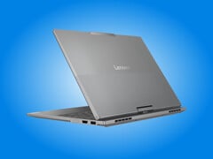 乍一看,ThinkBook Plus G7 Auto Twist 就像一台普通的笔记本电脑。