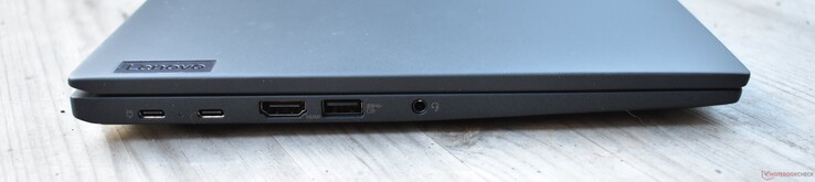 左边：USB 4，USB-C 3.2 Gen 2，HDMI，USB-A 3.2 Gen 1，3.5毫米音频