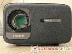 回顾：卡西里斯OmniStar L80液晶投影机。评测机由Casiris提供。