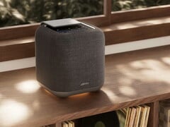 客厅中的 Jamo HYG 5