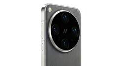 一张新的谍照显示了 OPPO Find X9 Ultra 的野生状态，并提供了哈苏相机的外观。