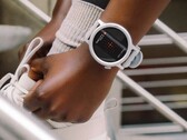 浅灰色 CMF Watch 3 Pro。