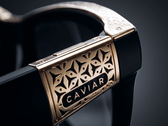 Caviar 推出的新款“Odyssey”眼镜有金色和银色两种款式。