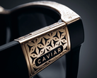 Caviar 推出的新款“Odyssey”眼镜有金色和银色两种款式。