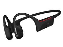 坚固耐用的 Suunto Wing 2 骨传导耳机专为保证跑步者在山路上的安全而设计，LED 灯可确保安全。(图片来源：Suunto）