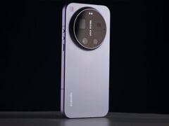 小米 17 Ultra 似乎将有四种配色。图：紫色配色。(图片来源：卢卫兵）