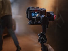 到目前为止,RS 5 仅有一种颜色可供选择,与这里展示的 RS 4 Pro 相同。(图片来源:大疆创新)