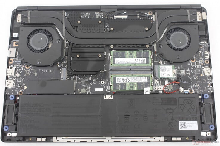 2026 Stealth 16 最多支持安装两块 PCIe4 x4 NVMe 2280 SSD 和两条 DDR5 SODIMM 内存模块
