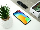 京东方是 iPhone 显示屏的主要供应商之一。(图片来源：Unsplash，已编辑）
