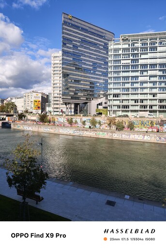 Oppo 23 毫米主摄像头。