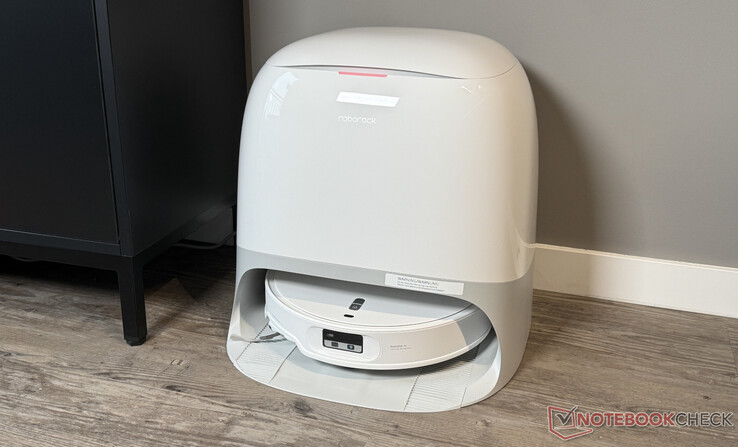 Roborock Qrevo Curv 2 Pro 在站内充电