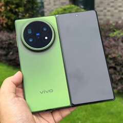 vivo X Fold5 的三种发布颜色之一。(图片来源：通过 Shido Tatushiko）。