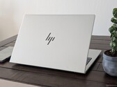 在处理器原始性能方面，EliteBook 8 G1a 16 的表现与较早的 EliteBook 865 G10 型号大致相同（图片来源：Notebookcheck）