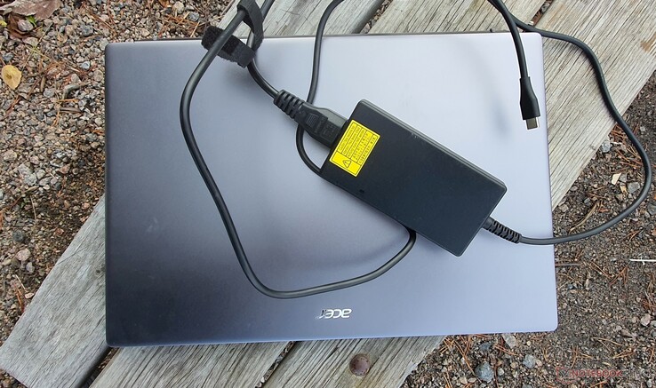 台达电子的USB-C充电器提供100瓦的功率