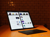 新的ThinkPad X1 Fold仍然很昂贵，但与前代产品相比，其硬件有了大幅度的改进。(图片来源：NotebookCheck)