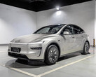 Model Y L 配备了新的 "Hey,Tesla "唤醒词。(图片来源：Tesla Lounge/Reddit）