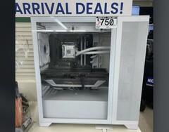 一位网民以 80% 的折扣成功购得一台配备酷睿 i9-14900KF、64 GB DDR5 内存和 RTX 4070 Ti Super 的强大游戏电脑。(图片来源：uneektnt via Reddit）