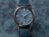 西铁城 30 周年 Eco-Drive 表款（如图）的蓝色和纸表盘上有云朵状图案。(图片来源：西铁城）
